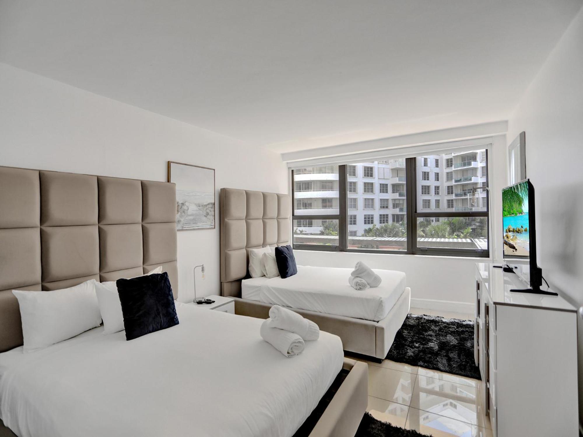 Apartment Ocean View W Service 411 Miami Beach